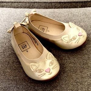 Gold kitty-cat flats